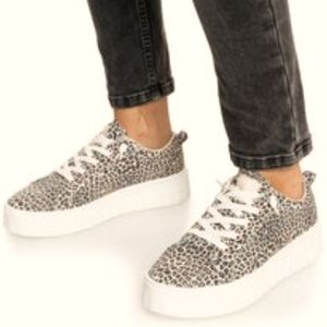 ROXY SURF Canvas Shoes.